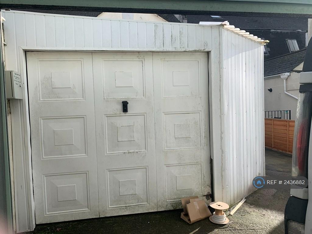 Garage/Store