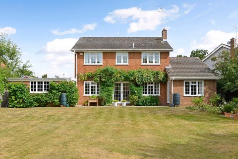 4 bedroom detached house for sale, Woodstock Close, Cranleigh, GU6