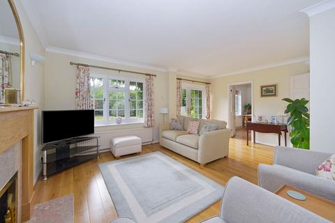 4 bedroom detached house for sale, Woodstock Close, Cranleigh, GU6
