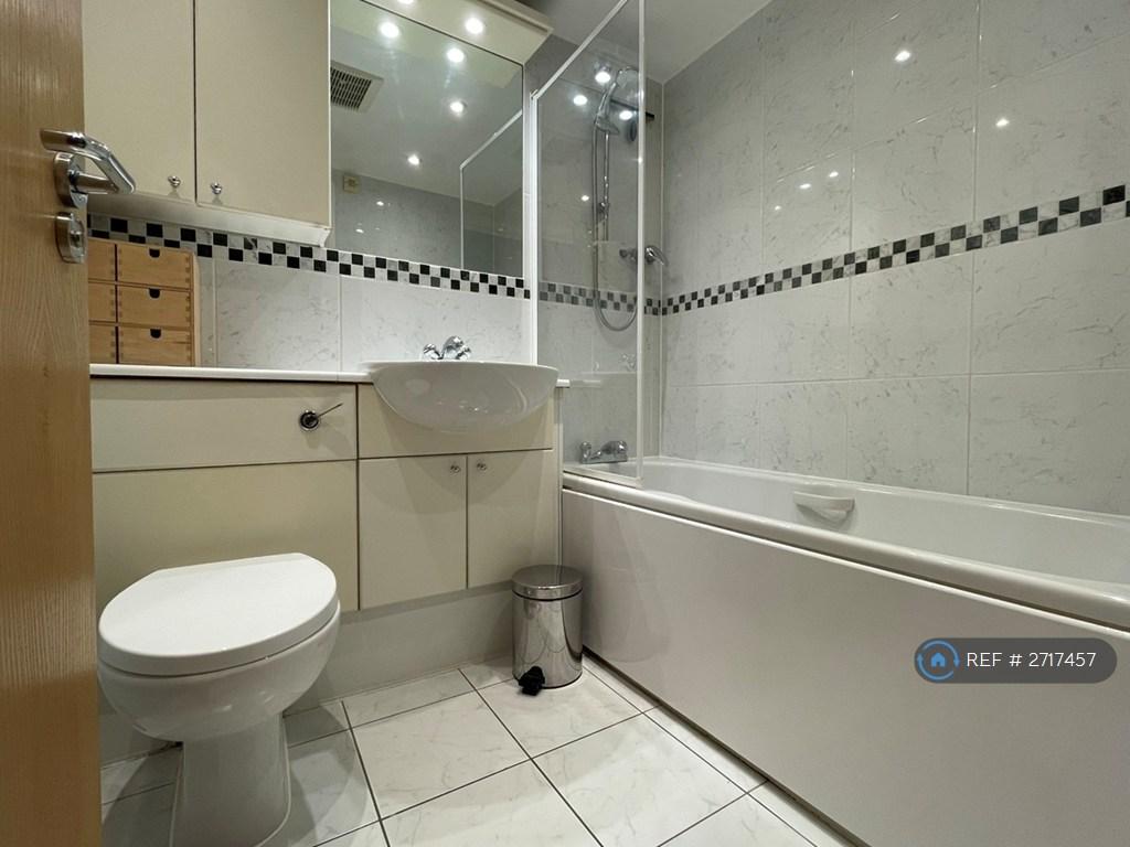 Bedroom 1 Ensuite