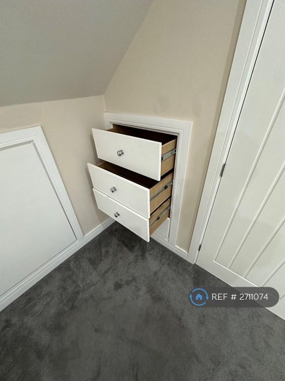 Fitted Wardrobe For Bedroom 1