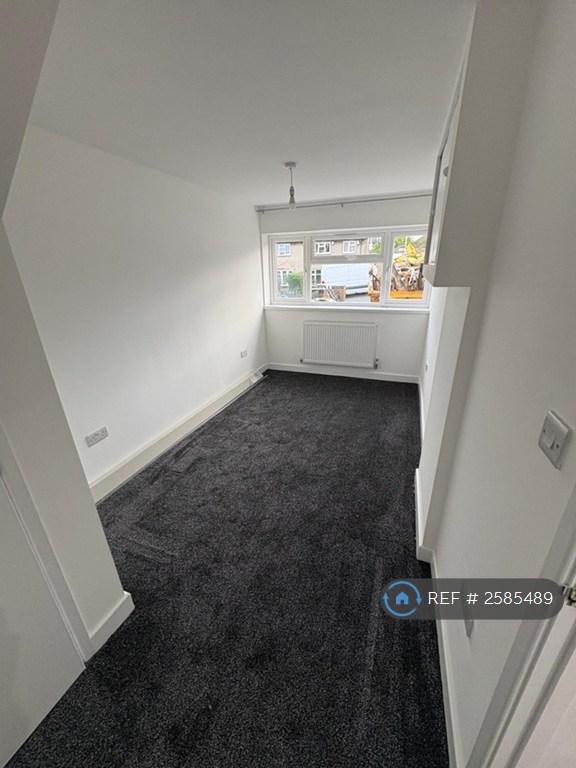 Multi Purpose/ Bedroom 4 /Garage Conversionr