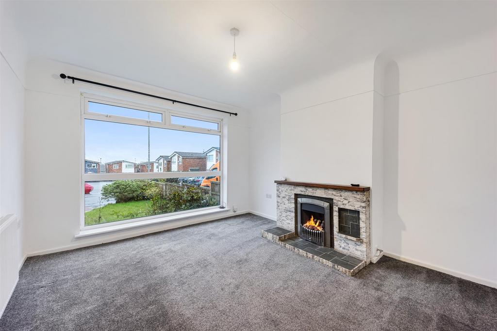 7 Epping Close lounge.jpg