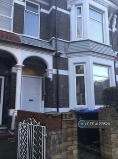 1 bedroom in a house share to rent, Springwell Avenue, London, NW10