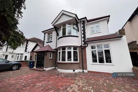2 bedroom maisonette to rent, Boston Road, London, W7