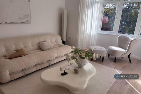 2 bedroom maisonette to rent, Boston Road, London, W7