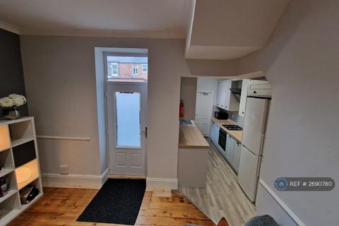 5 bedroom terraced house to rent, Cardigan Terrace, Newcastle Upon Tyne, NE6