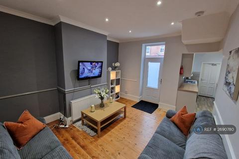 5 bedroom terraced house to rent, Cardigan Terrace, Newcastle Upon Tyne, NE6