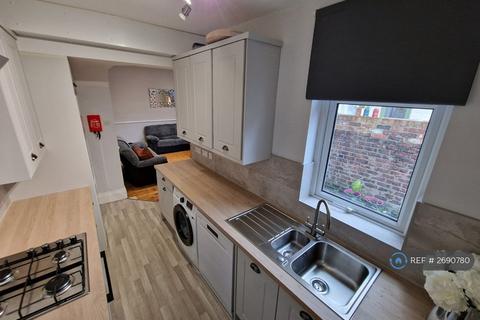 5 bedroom terraced house to rent, Cardigan Terrace, Newcastle Upon Tyne, NE6