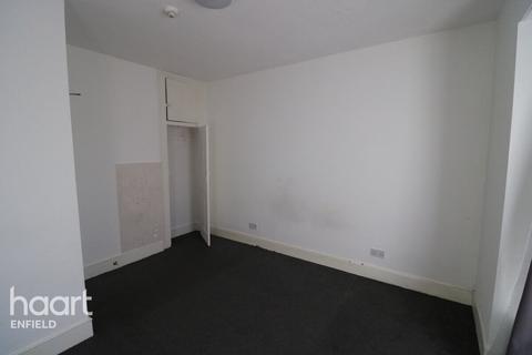 undefined, Walton Road, HODDESDON