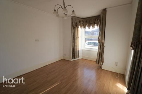 undefined, Walton Road, HODDESDON