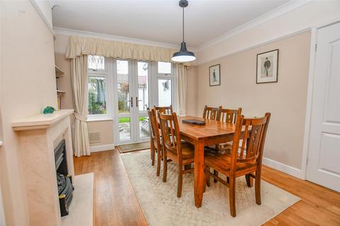 3 bedroom house for sale, Kings Road, London Colney, AL2