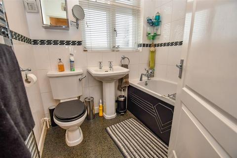 3 bedroom house for sale, Kings Road, London Colney, AL2