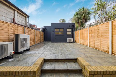 Office to rent, 196 Kent House Rd Beckenham BR3 1JN
