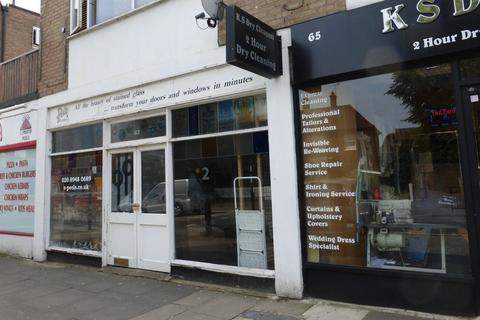 Retail property (high street) to rent, Ham St Richmond TW10