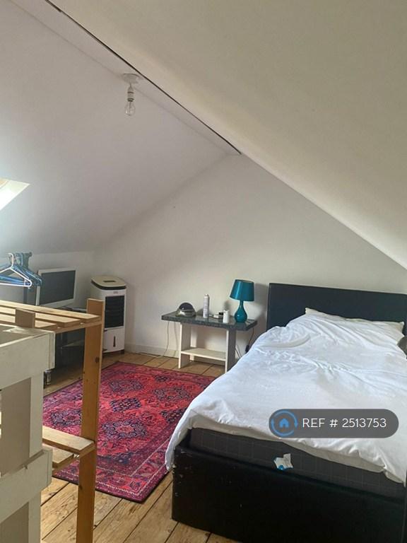 Loft Bedroom - Good Size