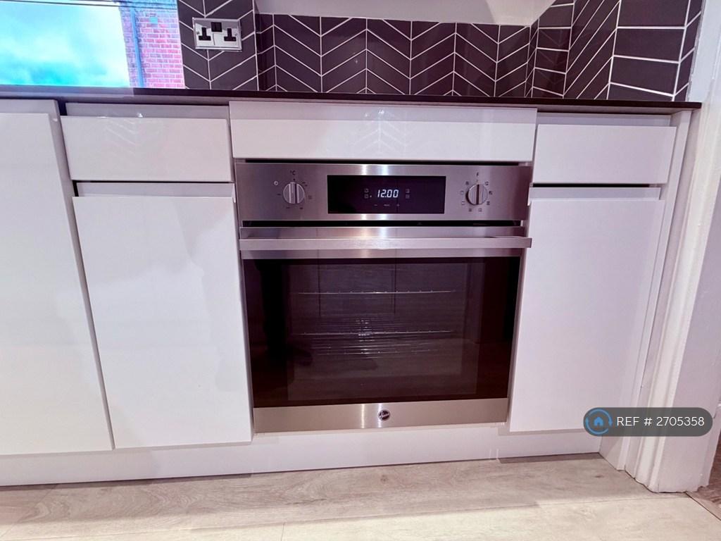 Oven