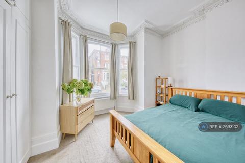 1 bedroom flat to rent, Balham, London, SW12