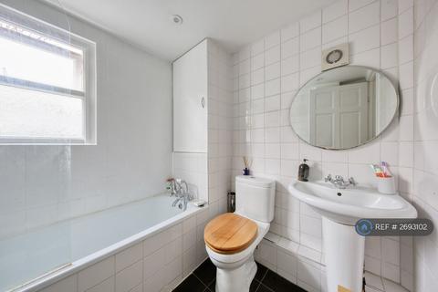 1 bedroom flat to rent, Balham, London, SW12