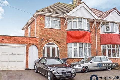 3 bedroom semi-detached house to rent, Earlswood Road, Leicester, LE5