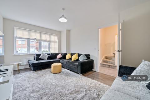 3 bedroom semi-detached house to rent, Hildefirth Close, Ebbsfleet Valley, Swanscombe, DA10