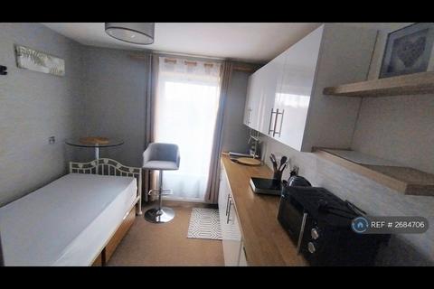 undefined, Northampton, Northampton, NN3