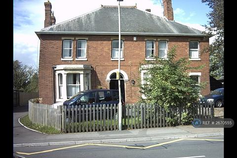 2 bedroom flat to rent - Longlevens, Gloucester, GL2