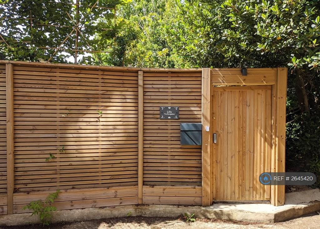 Private Entrance