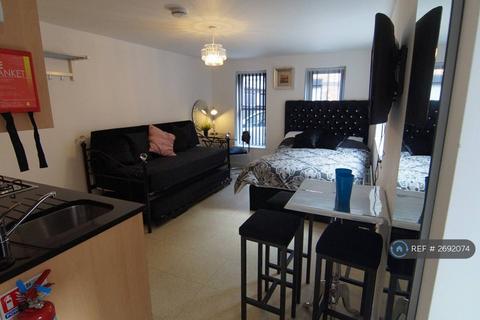 Studio to rent, Vandyke House, Liverpool, L8