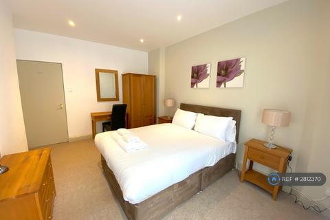 1 bedroom flat to rent, Langcliffe Avenue East, Harrogate, HG2