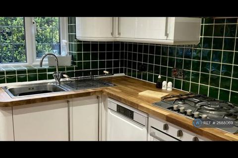 3 bedroom semi-detached house to rent, Brackens Drive, Warley, Brentwood, CM14