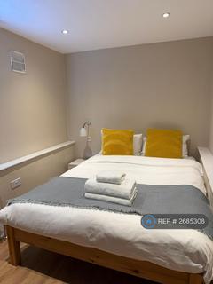1 bedroom flat to rent, Lamington Street, London, W6