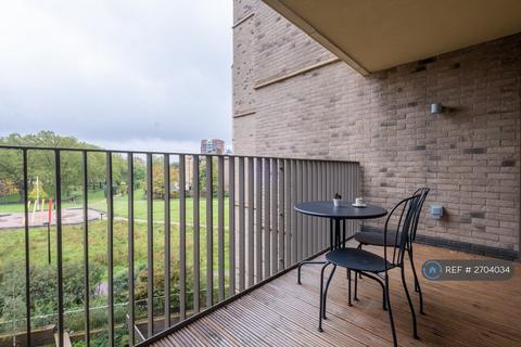 2 bedroom flat to rent, Stead Street, London, SE17