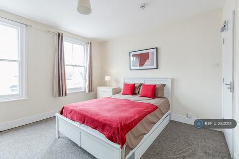 undefined, Woodford Road, Watford, WD17