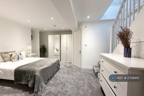 undefined, Danbury Street, London, N1