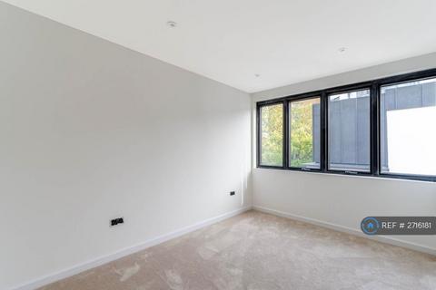 undefined, High Street, Purley, CR8