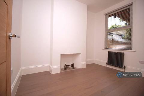 undefined, Albert Square, London, E15