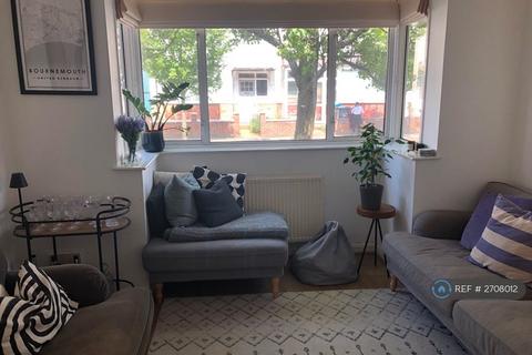 3 bedroom terraced house to rent, Seely Road, London, SW17