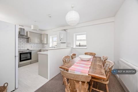 4 bedroom flat to rent, Junction Road, Brighton, BN1