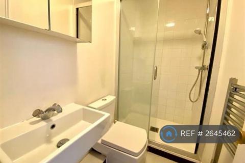 2 bedroom flat to rent, Queen's Gate, London, SW7