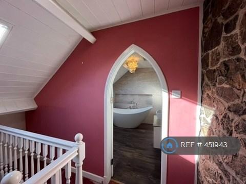 Entrance To Bathroom Bedroom 4&5
