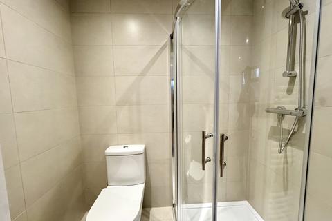 2 bedroom flat to rent, Barge Drive, Southall, Greater London, UB2