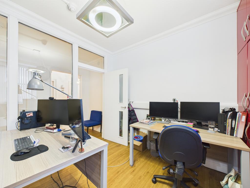 Cam03185 g0 pr0125 still023