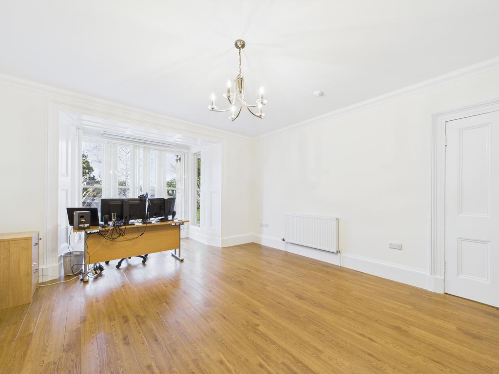 Cam03185 g0 pr0125 still016