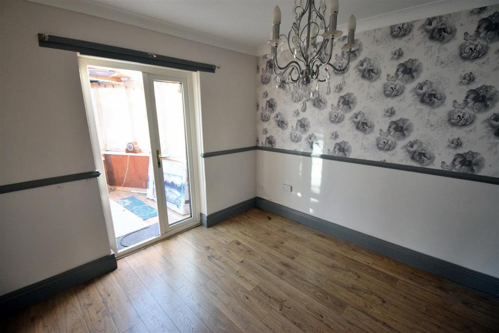 Lounge / Dining Room