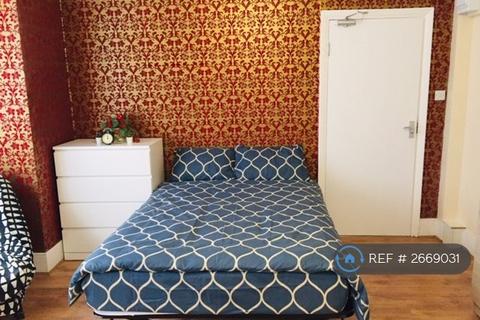 undefined, Grenoble Gardens, London, N13
