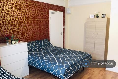 undefined, Grenoble Gardens, London, N13