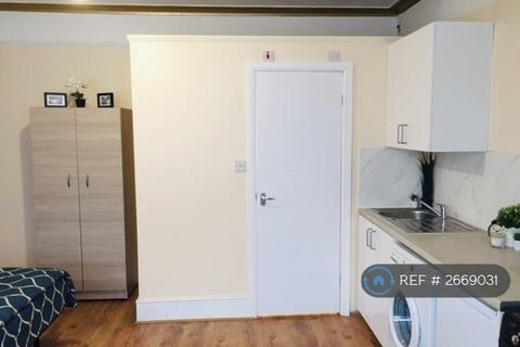 undefined, Grenoble Gardens, London, N13