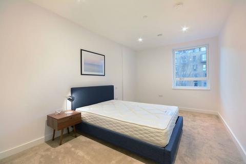 2 bedroom flat to rent, Walworth Road, Elephant and Castle, London, SE17