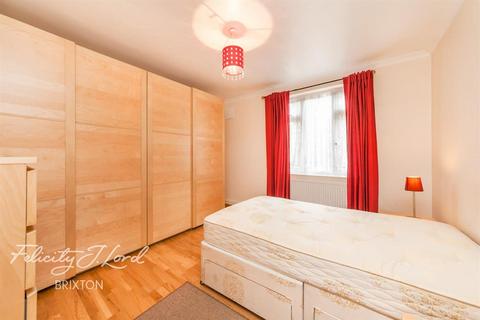 4 bedroom flat to rent, Jebb Avenue, Brixton